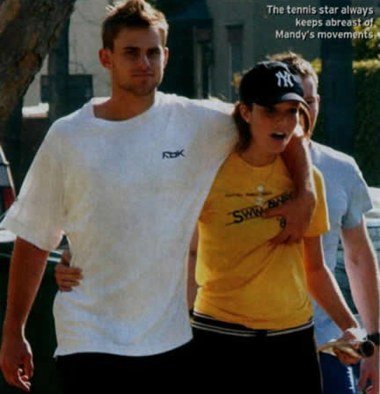 andy roddick and mandy moore. star Andy Roddick grabbing